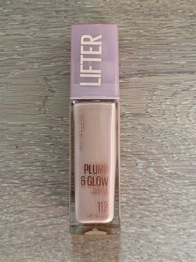 Maybelline Lifter Plump & Glow Foundation Hyaluronic Acid 112